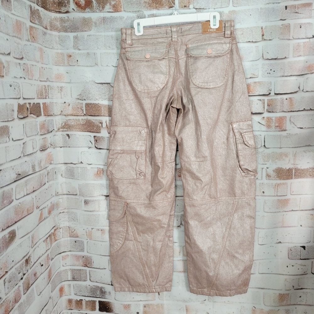 We the Free Lap of Luxury Low Rise Barrel Horseshoe Cargo Coated Pants 26 - Picture 10 of 14